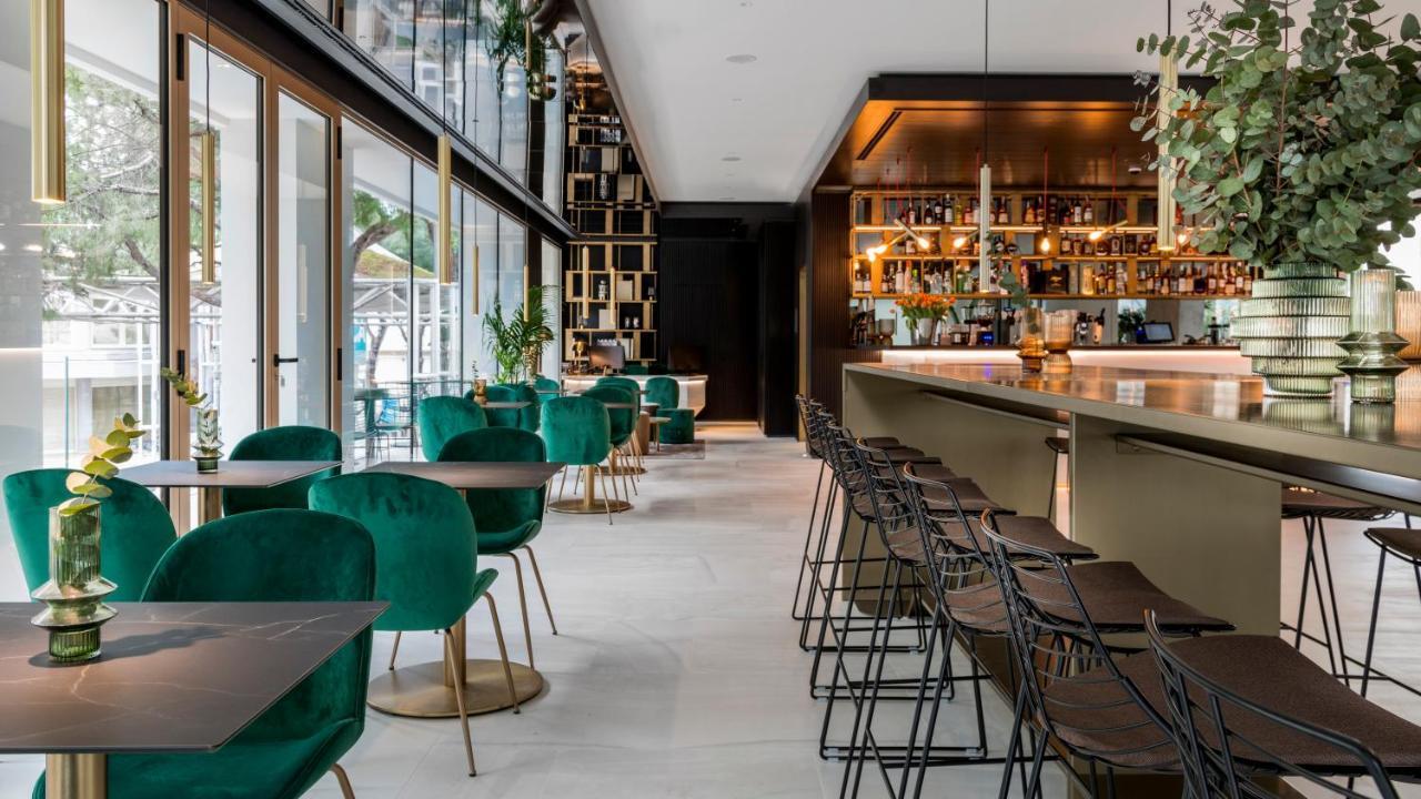 We Me Suite Hotel Riccione Exterior photo